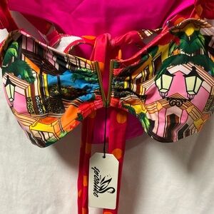 Tropical Print Underwire Bikini Top in Hot Pink and Multicolor